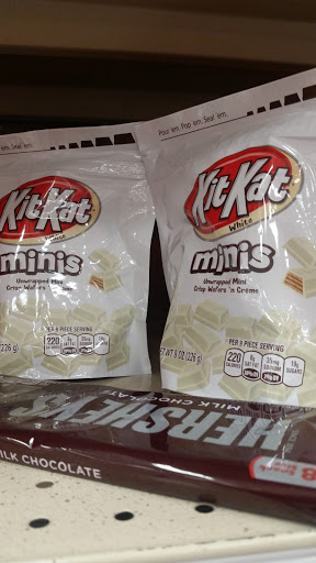 Grocery Store «Schnucks», reviews and photos, 200 N Vine St, Urbana, IL 61802, USA