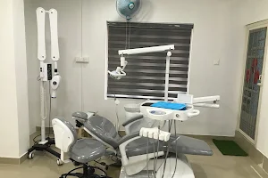 Cosmodent Multispecialty Dental clinic image