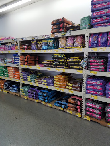 Pet Supply Store «Detroit K9 Pet Supply Fenkell», reviews and photos, 18362 Fenkell Ave, Detroit, MI 48223, USA