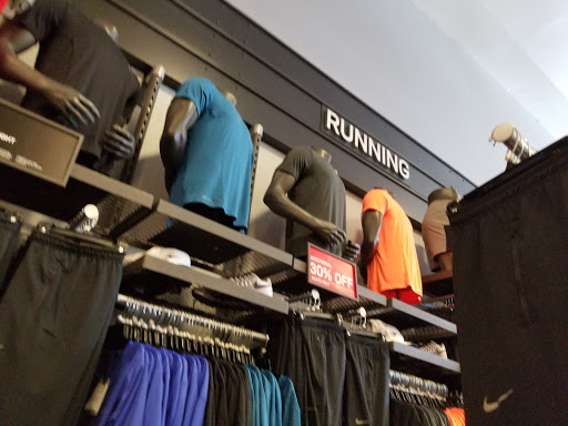 Clothing Store «Nike Factory Store», reviews and photos, 1553 Retherford St c080, Tulare, CA 93274, USA