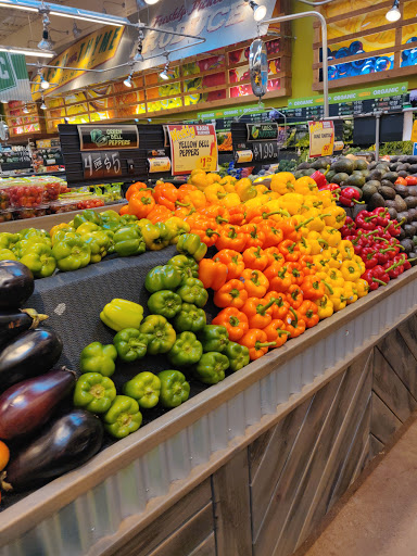 Grocery Store «Fresh Thyme Farmers Market- W. Des Moines», reviews and photos, 2900 University Ave, West Des Moines, IA 50266, USA