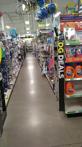 Discount Store «Dollar General», reviews and photos, 1822 E Broadway, Alton, IL 62002, USA