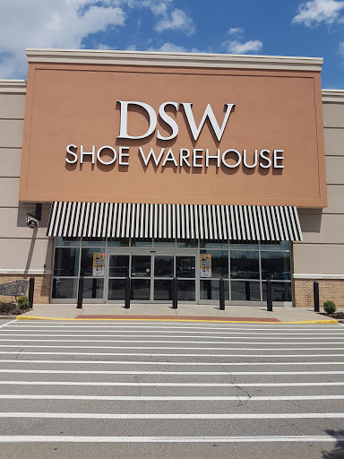 Shoe Store «DSW Designer Shoe Warehouse», reviews and photos, 720 Jefferson Rd, Rochester, NY 14623, USA