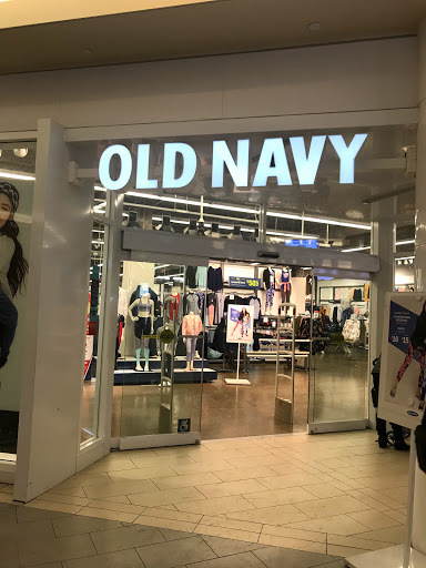 Old Navy, 40-24 College Point Blvd, Flushing, NY 11354, USA, 
