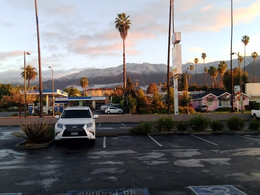 Donut Shop «Mr Goods Donuts Shop», reviews and photos, 1840 E Colorado Blvd, Pasadena, CA 91107, USA