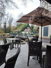 Atmosphère du Restaurant Le Vieux Moulin à Saint-Germain-du-Puy - n°6