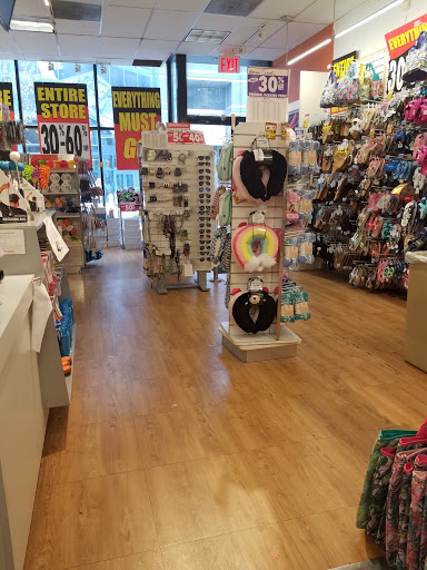 Shoe Store «Payless Shoe Source», reviews and photos, 1604 Chestnut St, Philadelphia, PA 19103, USA