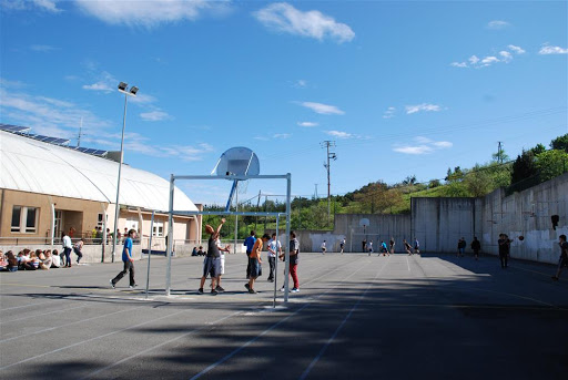 IES Mendata BHI, Escuela secundaria en Deba,Gipuzkoa