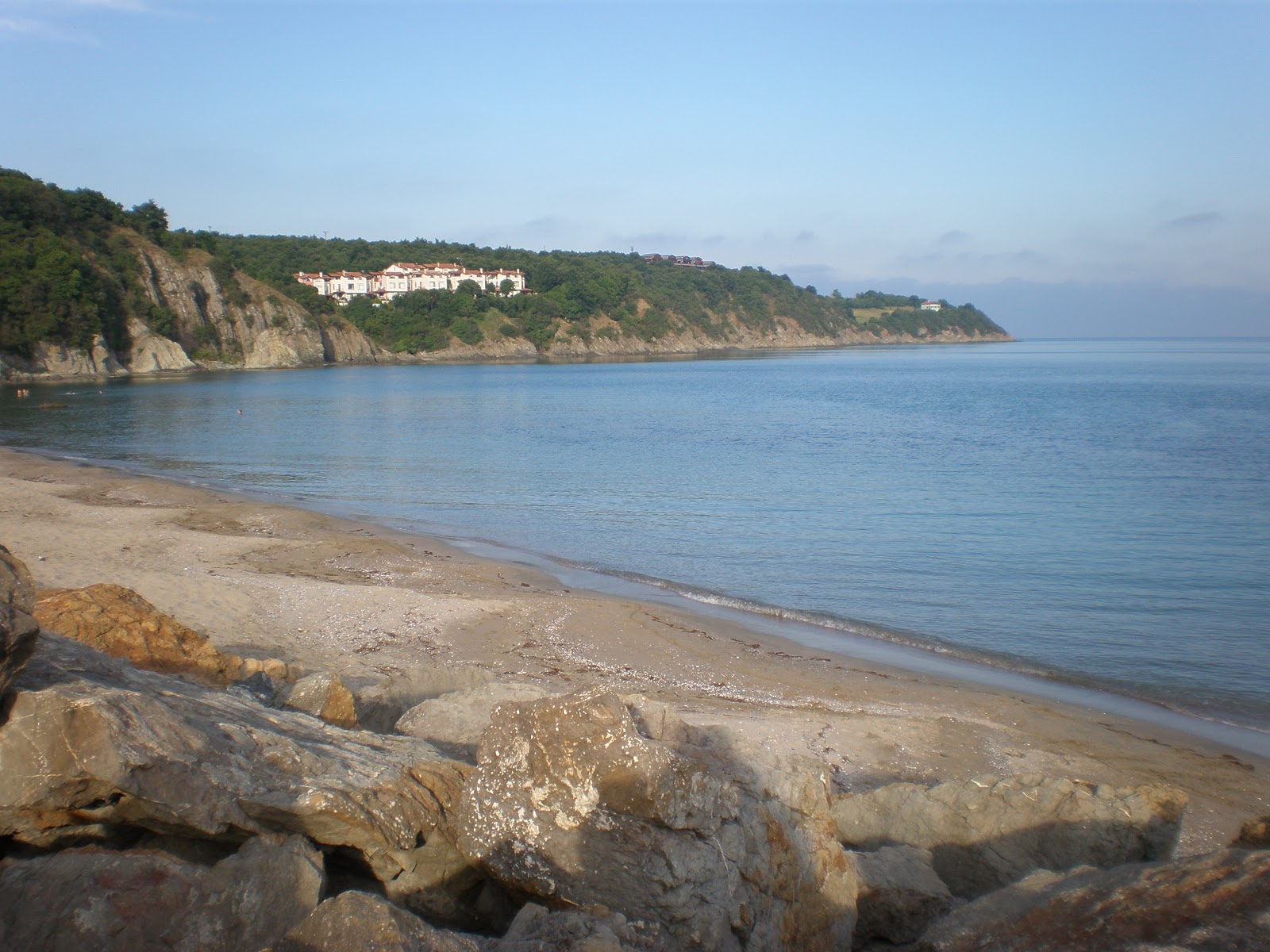 Photo de Lovers beach avec un niveau de propreté de assez propre