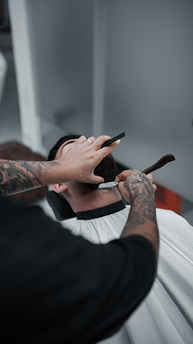 Onfleek Strada: Barber & Tattoo Studios - Odivelas