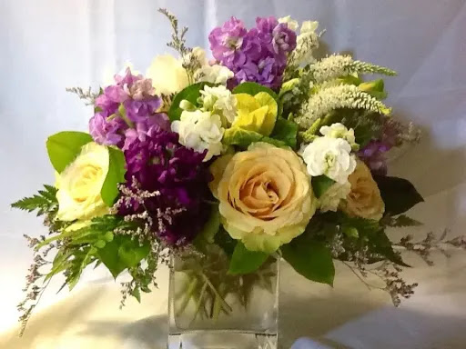 Florist «Blue Daisy Floral & Design», reviews and photos, 102 S Arlington Heights Rd, Arlington Heights, IL 60005, USA