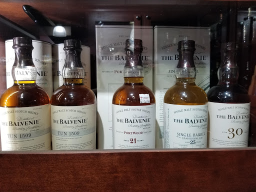 Liquor Store «Wine Palace», reviews and photos, 13971 Middlebelt Rd, Livonia, MI 48154, USA