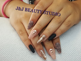 J&J beauty studio