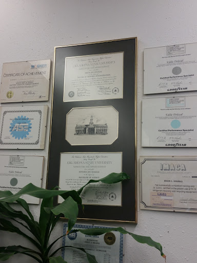 Tire Shop «Kingwood Tire and Automotive Service», reviews and photos, 1208 Stonehollow Dr, Kingwood, TX 77339, USA