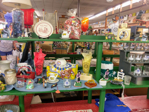 Tourist Attraction «Penna Dutch Gift Haus», reviews and photos, 93 Roadside Dr, Shartlesville, PA 19554, USA