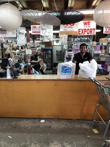 Wholesale Florist «Quality Wholesale Florist Supply», reviews and photos, 7074 NW 50th St, Miami, FL 33166, USA