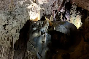 Ске́льская пеще́ра image