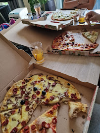 Plats et boissons du Pizzeria La pizza by dumoul's à Mercurol-Veaunes - n°3