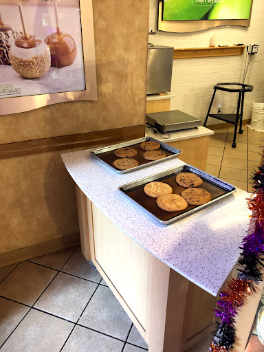 Chocolate Shop «Rocky Mountain Chocolate», reviews and photos, 522 River Walk St, San Antonio, TX 78205, USA