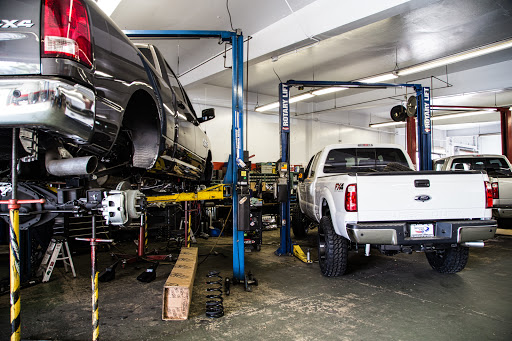 Truck Accessories Store «4 Wheel Parts Performance Center», reviews and photos, 550 W San Carlos St, San Jose, CA 95126, USA