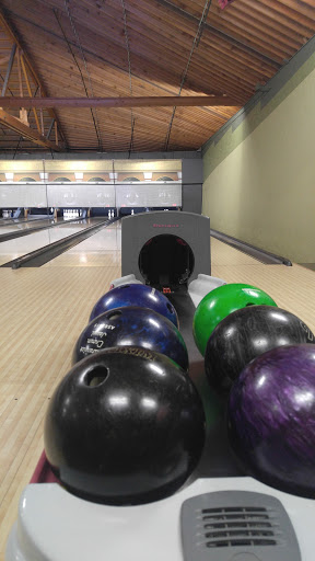 Bowling Alley «Suburbanite Bowl», reviews and photos, 201 Ogden Ave, Westmont, IL 60559, USA