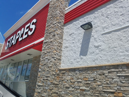 Office Supply Store «Staples», reviews and photos, 4940 O St, Lincoln, NE 68510, USA
