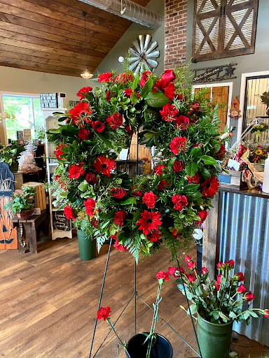 Florist «Secret Garden Florist & Gift Shop, Inc», reviews and photos, 2294 NY-208, Montgomery, NY 12549, USA