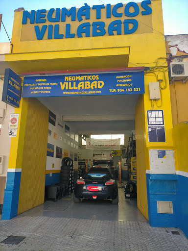 NEUMATICOS VILLABAD en Castilleja de la Cuesta, Sevilla