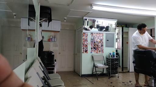 Beauty Salon «Muskan Beauty Parlor», reviews and photos, 157 Tonnelle Ave, Jersey City, NJ 07306, USA