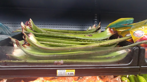 Grocery Store «Sav-Mor Foods», reviews and photos, 570 Solano St, Corning, CA 96021, USA