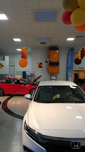 Honda Dealer «Honda BMW of Champaign», reviews and photos, 100 Burwash Ave, Savoy, IL 61874, USA