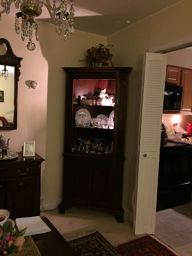 Furniture Store «McLimans Furniture Warehouse», reviews and photos, 940 W Cypress St, Kennett Square, PA 19348, USA