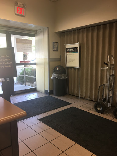 Shipping and Mailing Service «UPS Customer Center», reviews and photos, 4455 7th Ave S, Seattle, WA 98108, USA