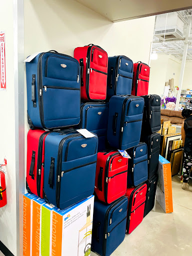 Thrift Store «Goodwill Wesley Chapel Superstore», reviews and photos, 2390 Willow Oak Dr, Wesley Chapel, FL 33544, USA