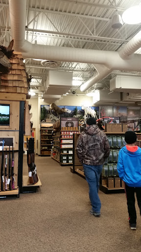 Sporting Goods Store «SCHEELS», reviews and photos, 1850 Adams St, Mankato, MN 56001, USA