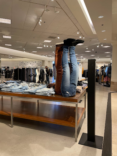 Department Store «Nordstrom», reviews and photos, 501 Garden State Plaza Blvd, Paramus, NJ 07652, USA