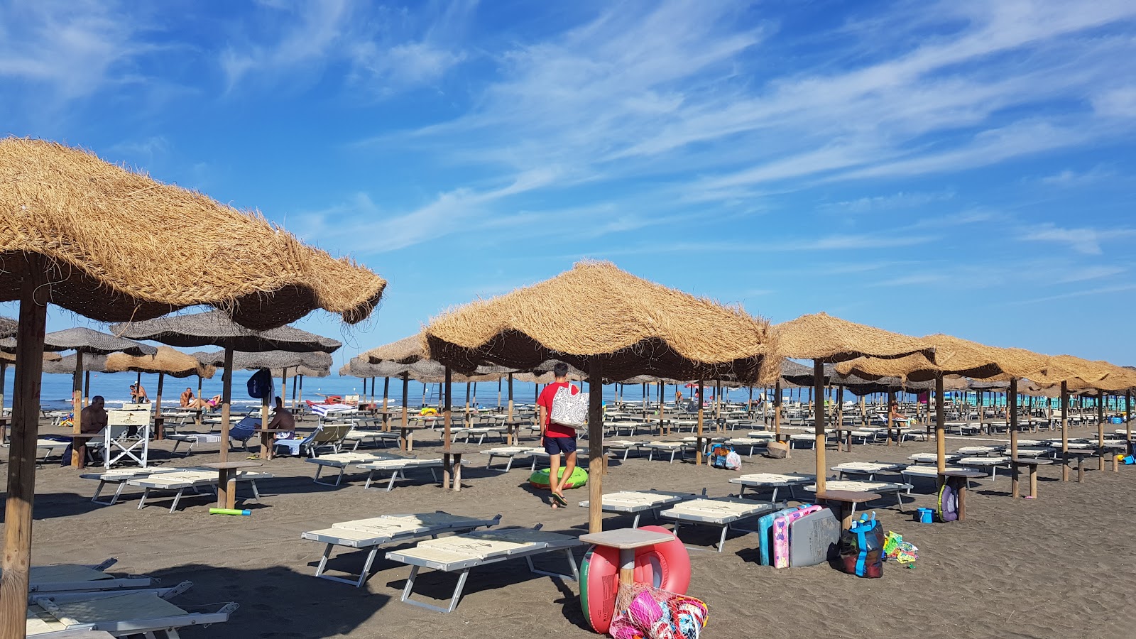 Foto de Lido di Tarquinia beach - lugar popular entre os apreciadores de relaxamento