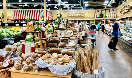 Grocery Store «Shop & Save Market», reviews and photos, 518 Metropolitan Way, Des Plaines, IL 60016, USA