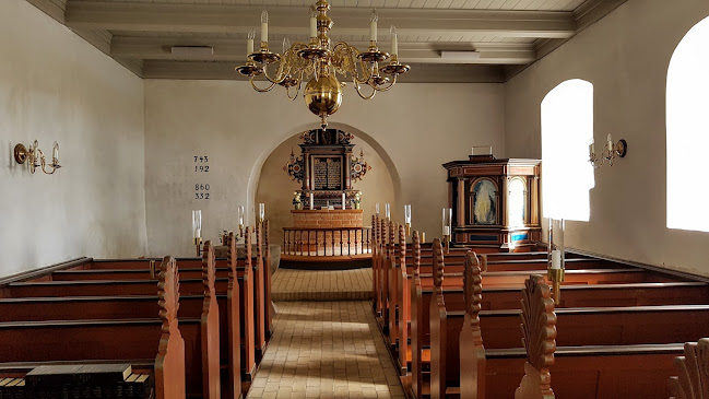 Anmeldelser af Alrø Kirke i Odder - Kirke