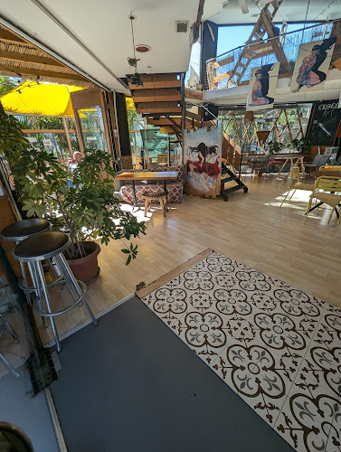 Comentarii opinii despre Cien Fuegos coffee and tales