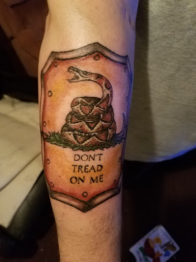 Tattoo Shop «Ageless Art Tattoo & Piercing», reviews and photos, 711 E Lewis and Clark Pkwy, Clarksville, IN 47129, USA