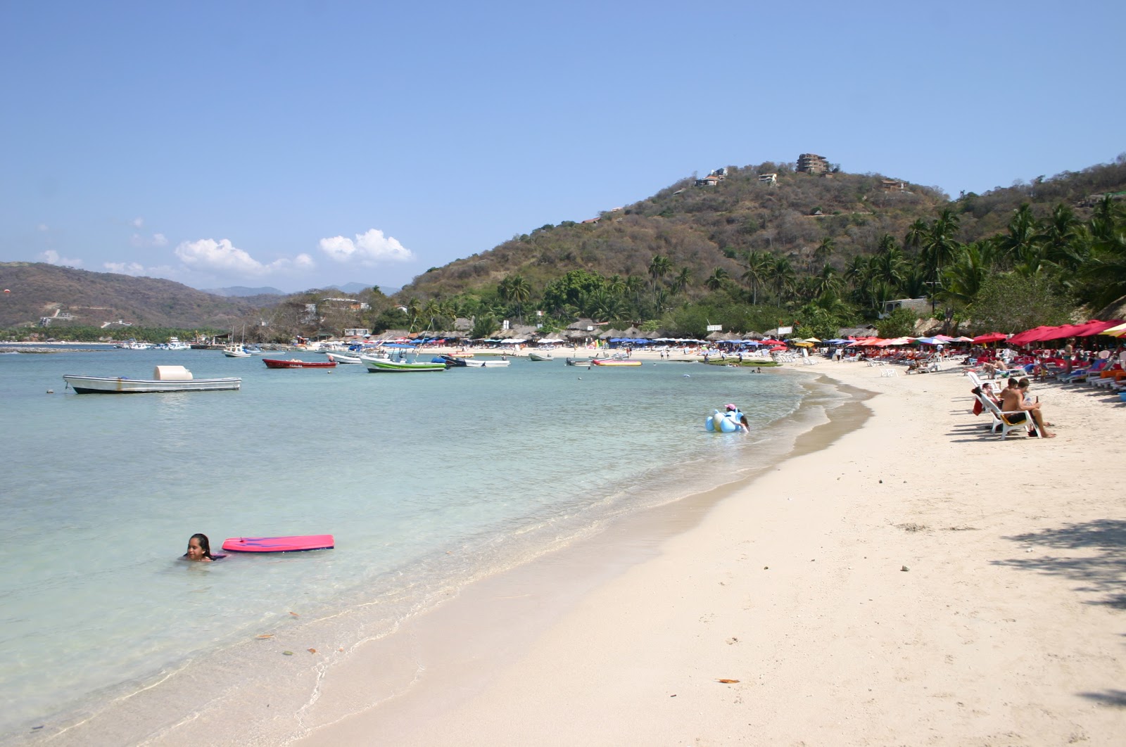 Fotografija Playa las Gatas z turkizna čista voda površino