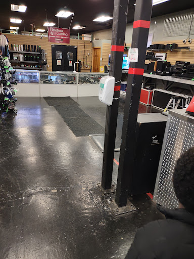 Pawn Shop «maX it PAWN», reviews and photos, 7300 University Ave NE, Fridley, MN 55432, USA