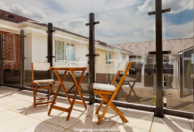 Asterbury Place Care Home - Care UK - Retirement home