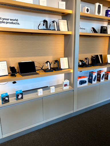 Cell Phone Store «Verizon», reviews and photos, 767 Word Plaza #107, Rocky Mount, NC 27804, USA