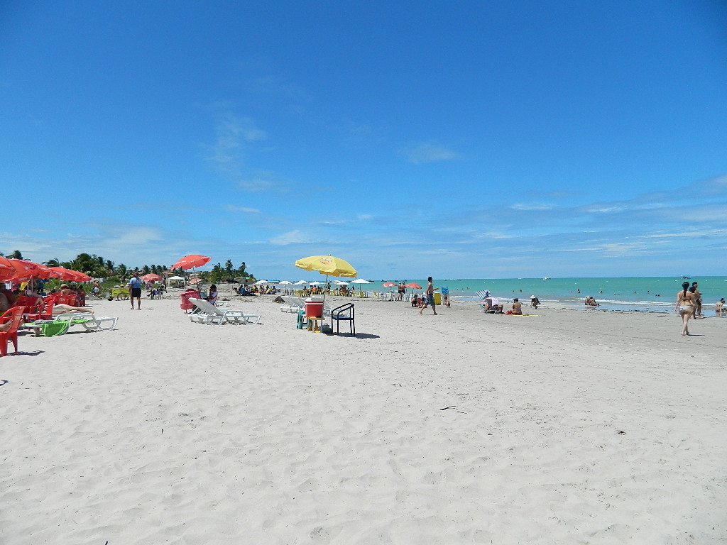 Foto di Praia de Paripueira con una superficie del sabbia beige