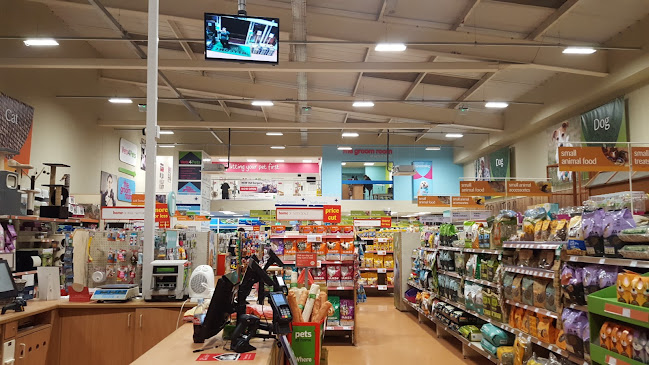 Reviews of Pets at Home Colton in Leeds - Shop