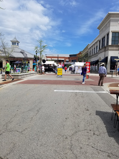 Shopping Mall «Bayshore Town Center», reviews and photos, 5800 N Bayshore Dr, Glendale, WI 53217, USA