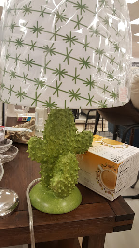 Shopping Mall «Park Forest Shopping Center SW», reviews and photos, 3544 Forest Ln, Dallas, TX 75234, USA