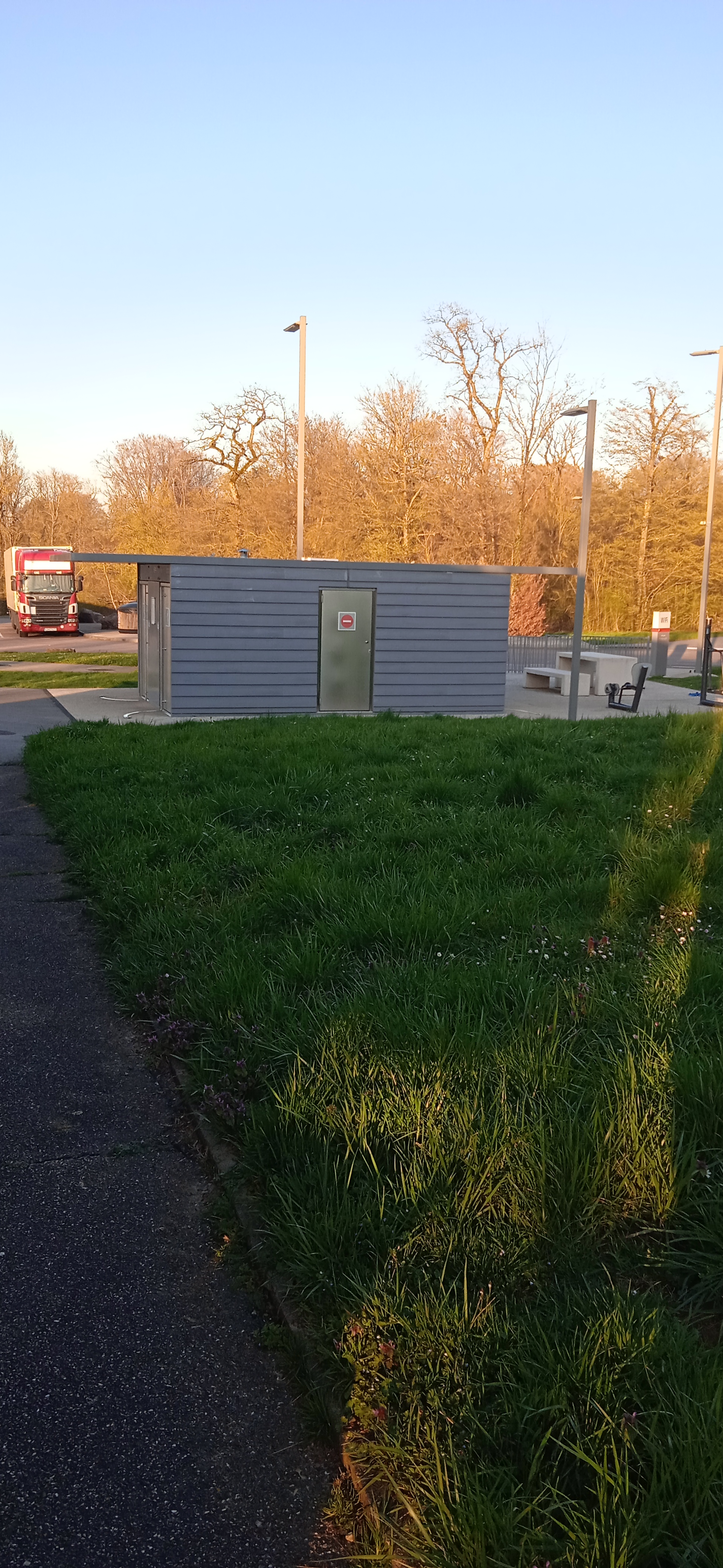 Photo n° 2 de l'avis de Mykhailo.i fait le 04/04/2023 à 17:46